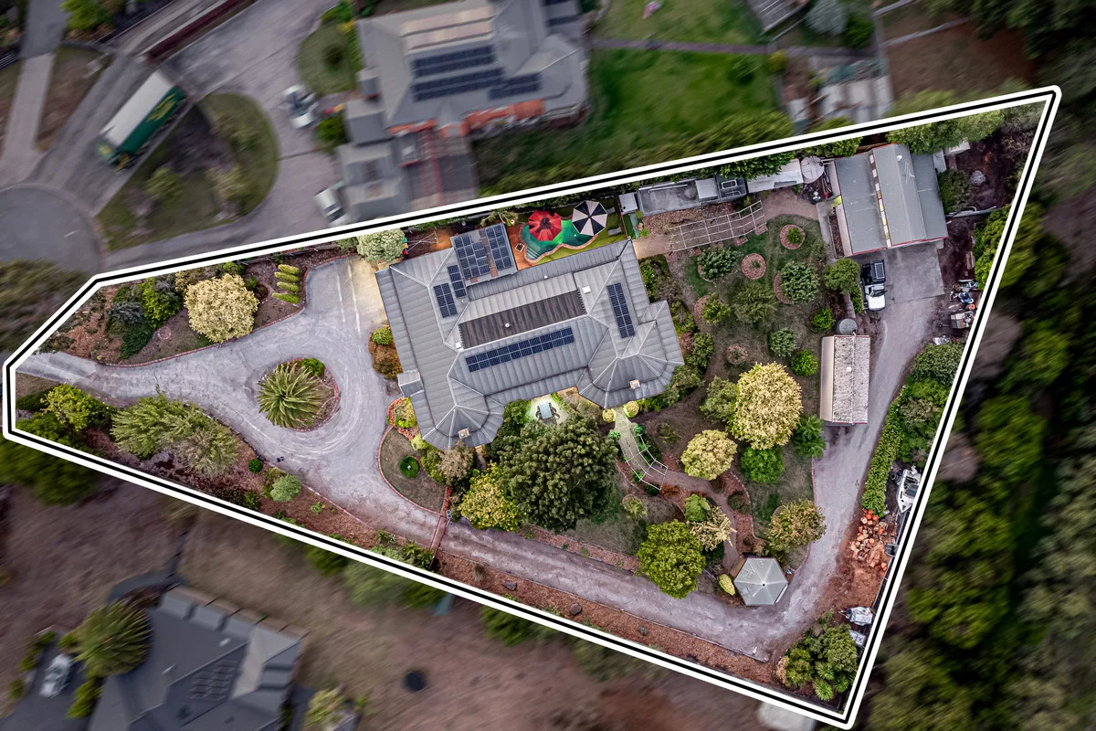 54 Earlston Circuit, Cranbourne VIC 3977