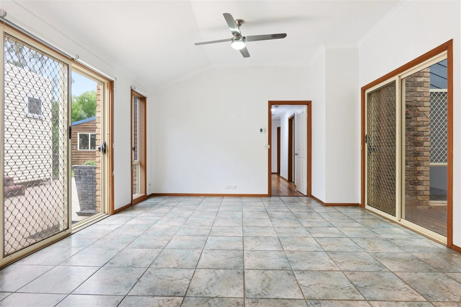 Additional image 8 of 4 Roxy Cl, Berwick VIC 3806