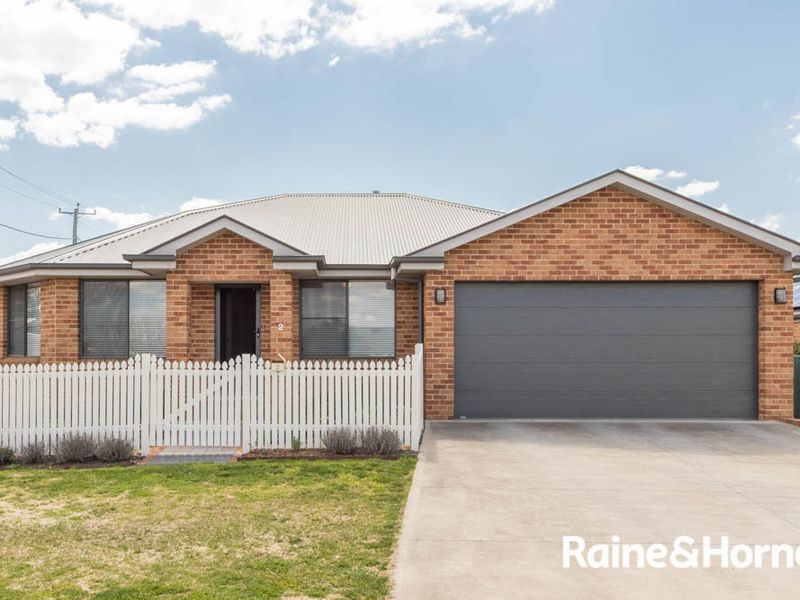 2 Hobson Close, Eglinton NSW 2795, Image 0