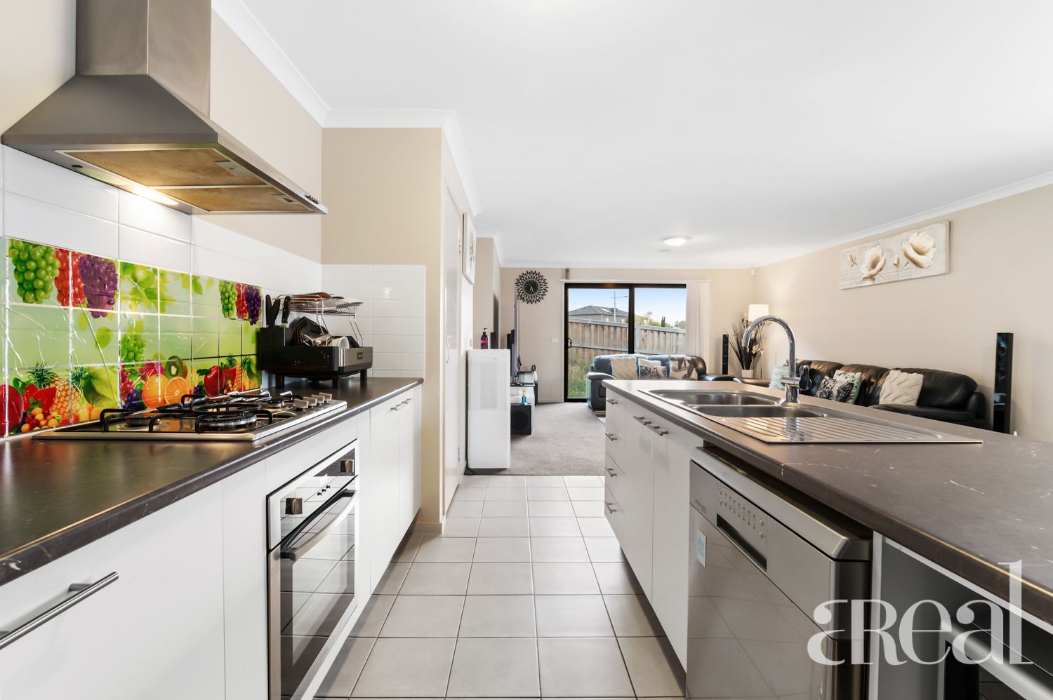 9 Bayrise Road, Point Cook VIC 3030, Image 2