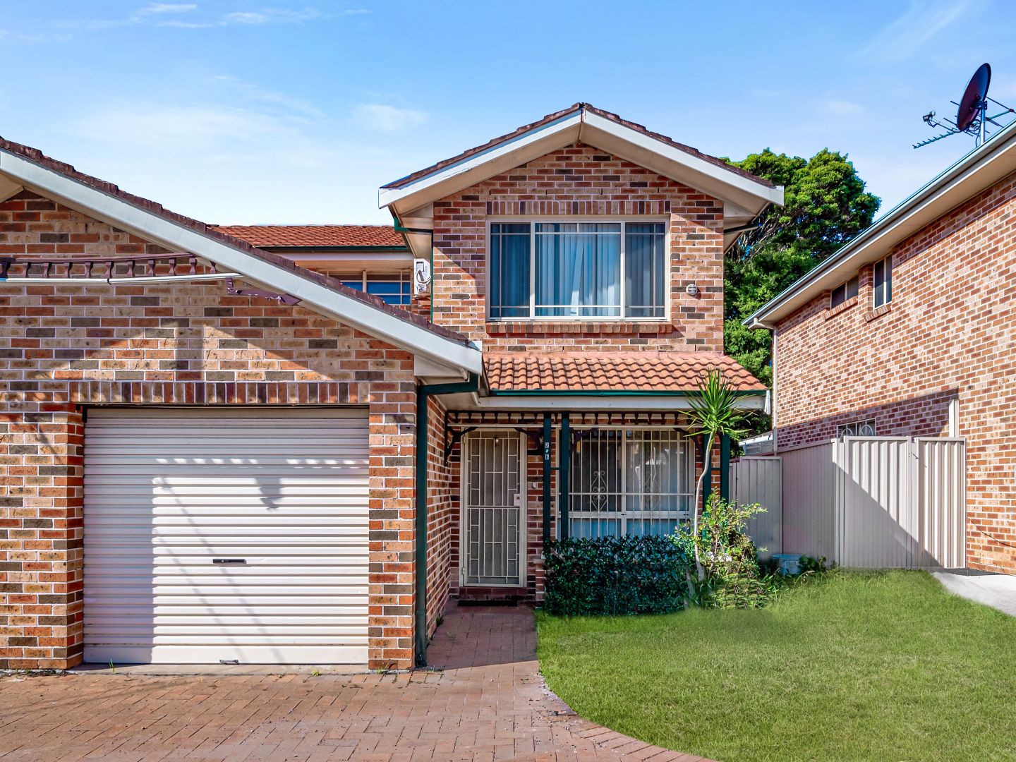2/6 King Georges Road, Wiley Park NSW 2195
