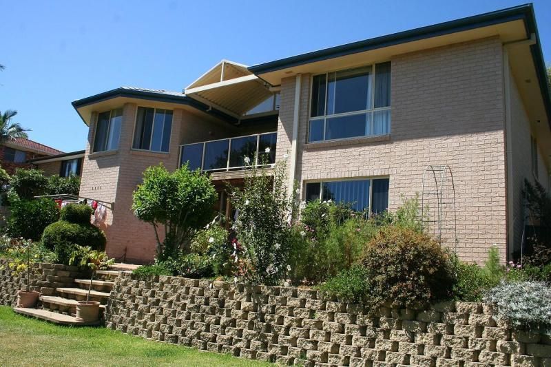 1 Bells Close, Forster Property History & Address Research Domain