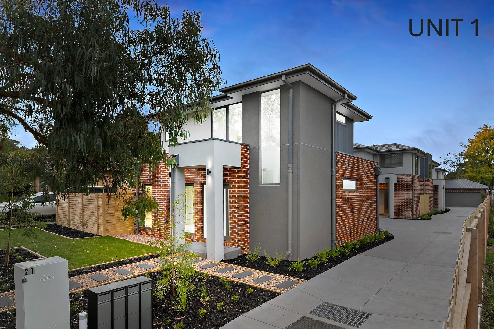 1-4/21 Morris Road, Croydon VIC 3136