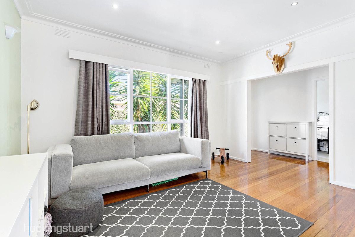 2/4 Wells Street, Surrey Hills VIC 3127, Image 0