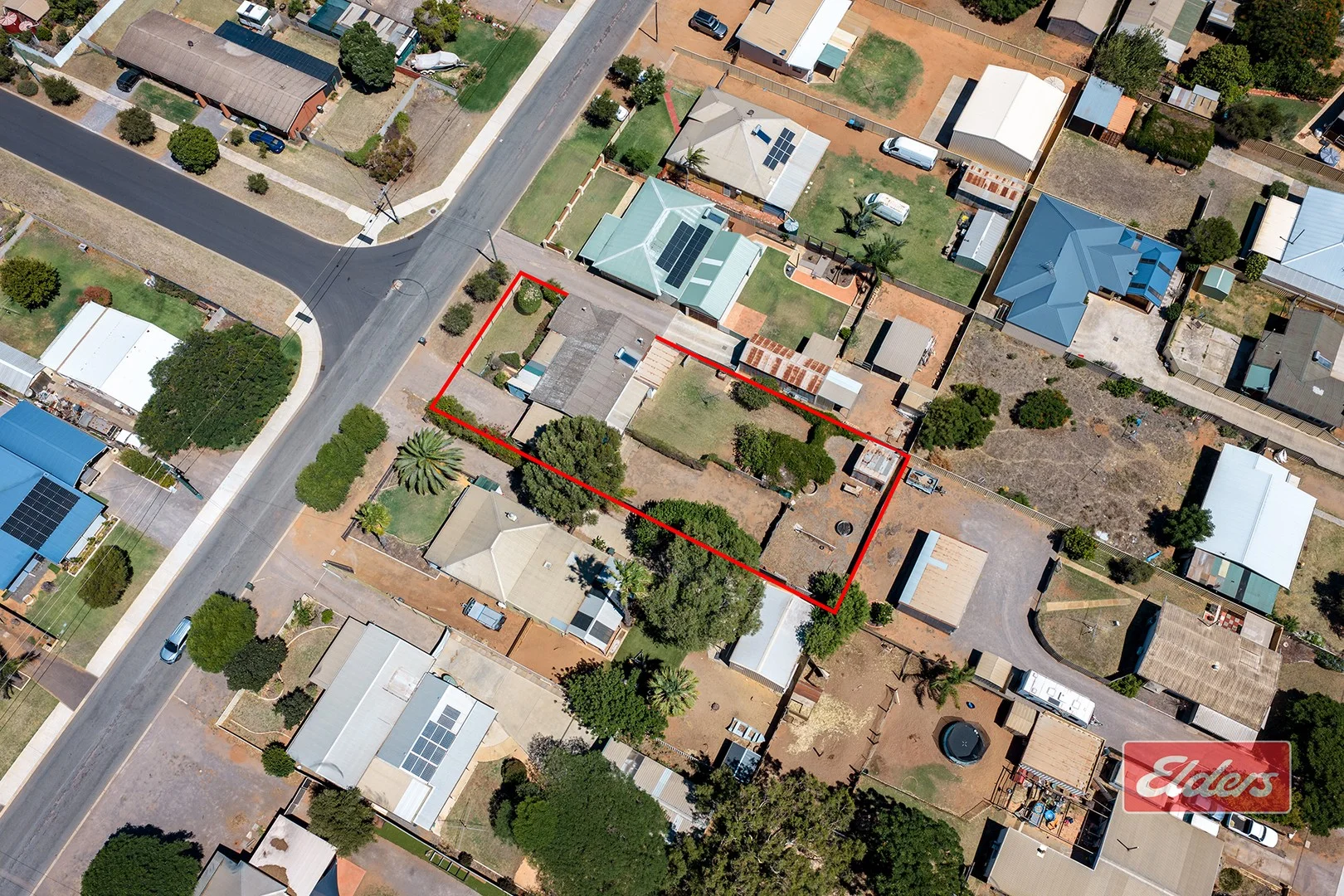 255 Second Street, Wonthella WA 6530