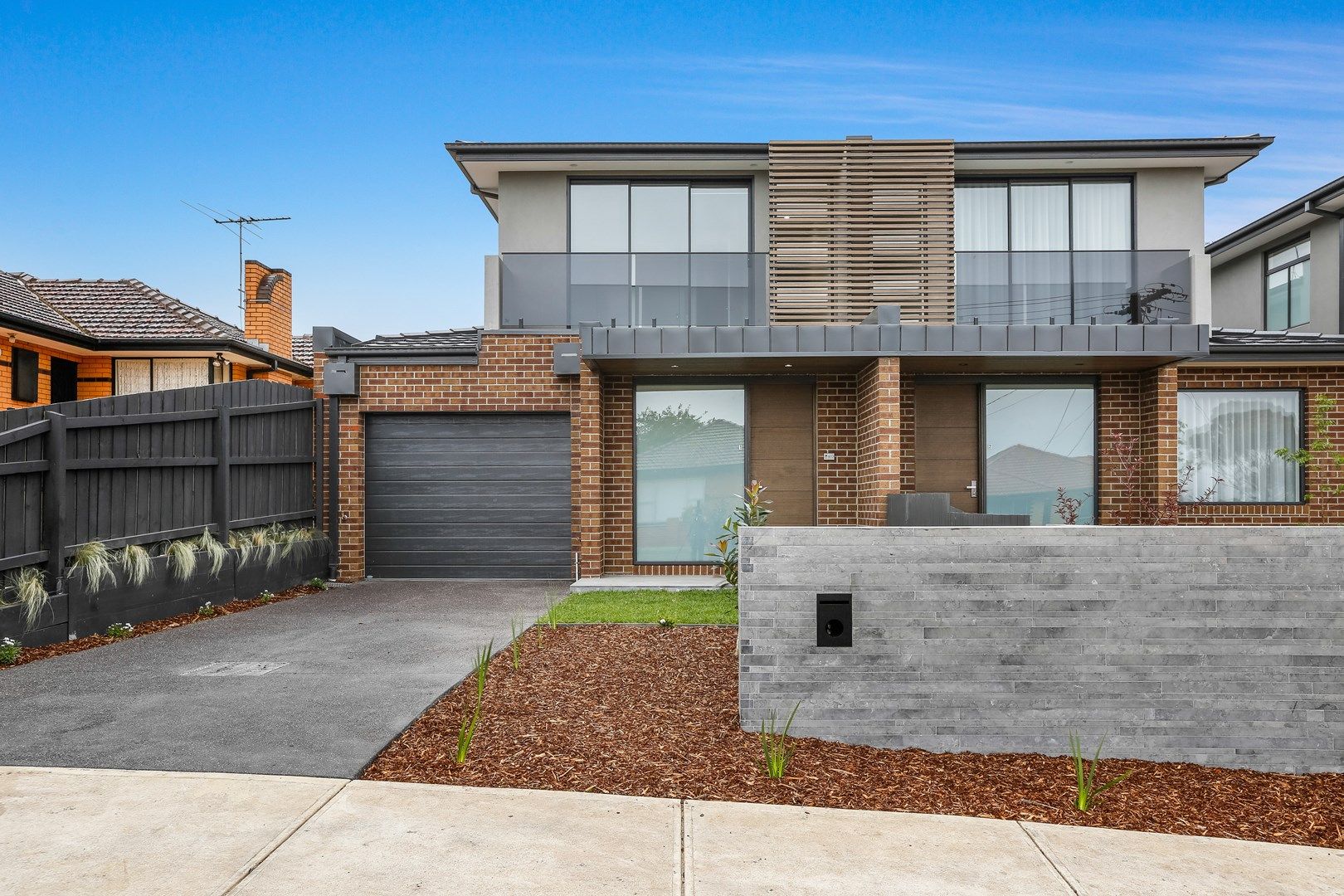 3 bedrooms House in 1/5 Arnold Court PASCOE VALE VIC, 3044
