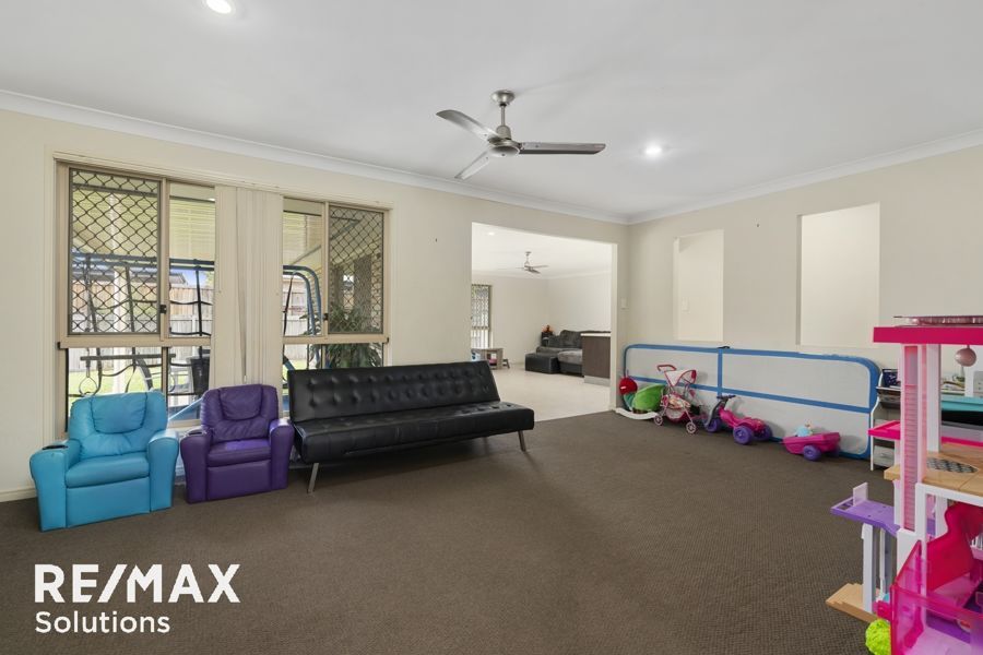 8 Versace Avenue, Bray Park QLD 4500, Image 2