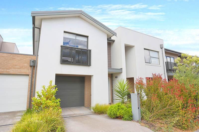 3 bedrooms Townhouse in 3 Anfield Crescent MULGRAVE VIC, 3170