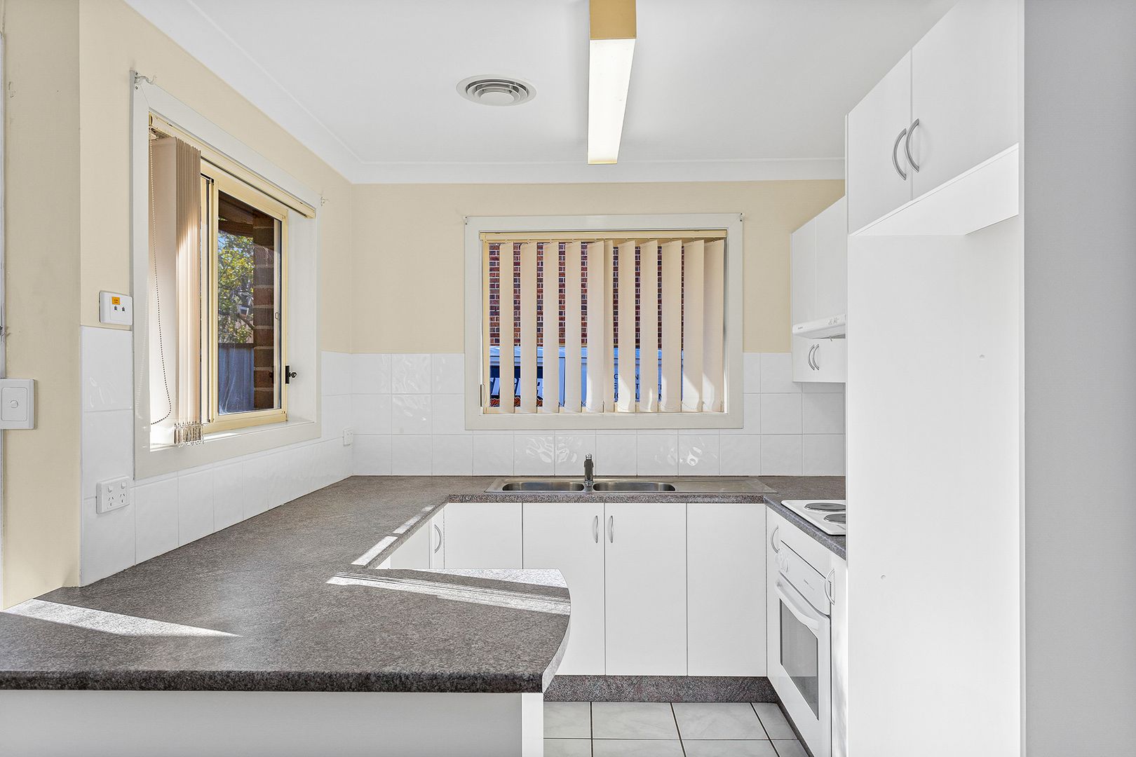 4/127 Princes Highway, Corrimal NSW 2518, Image 2