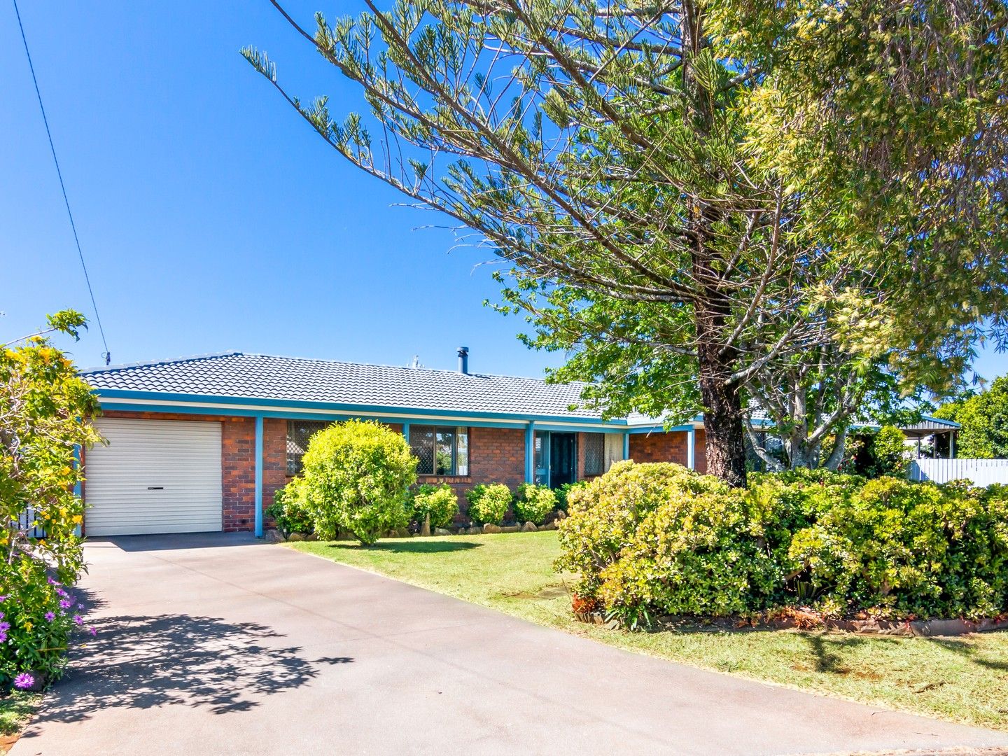 4 bedrooms House in 2 Conifer Court NEWTOWN QLD, 4350