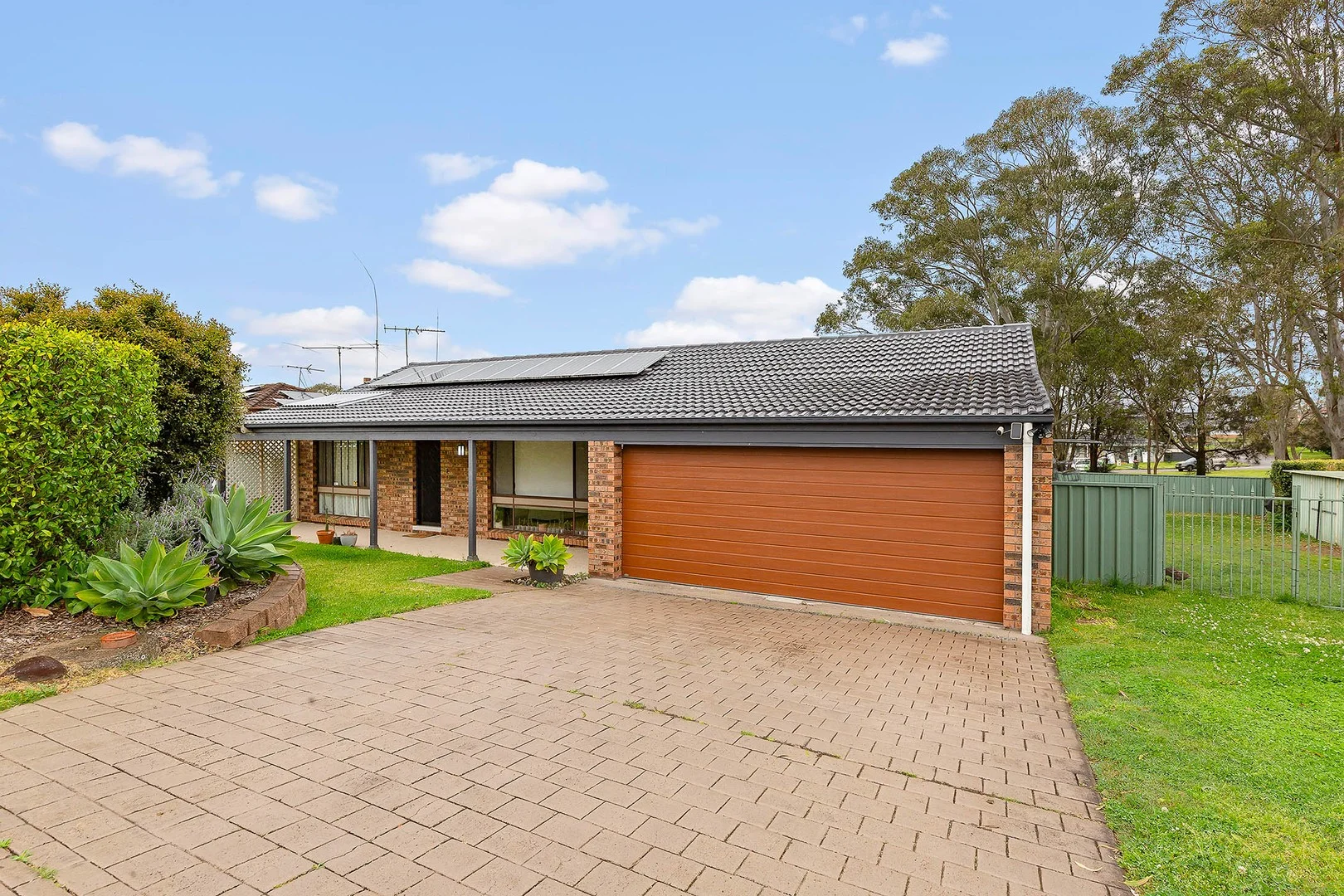 8 Garden Avenue, Raymond Terrace NSW 2324 - House For Rent | Domain