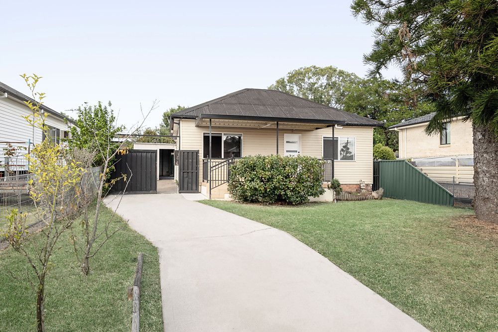 16 Cutcliffe Avenue, Regents Park NSW 2143, Image 0