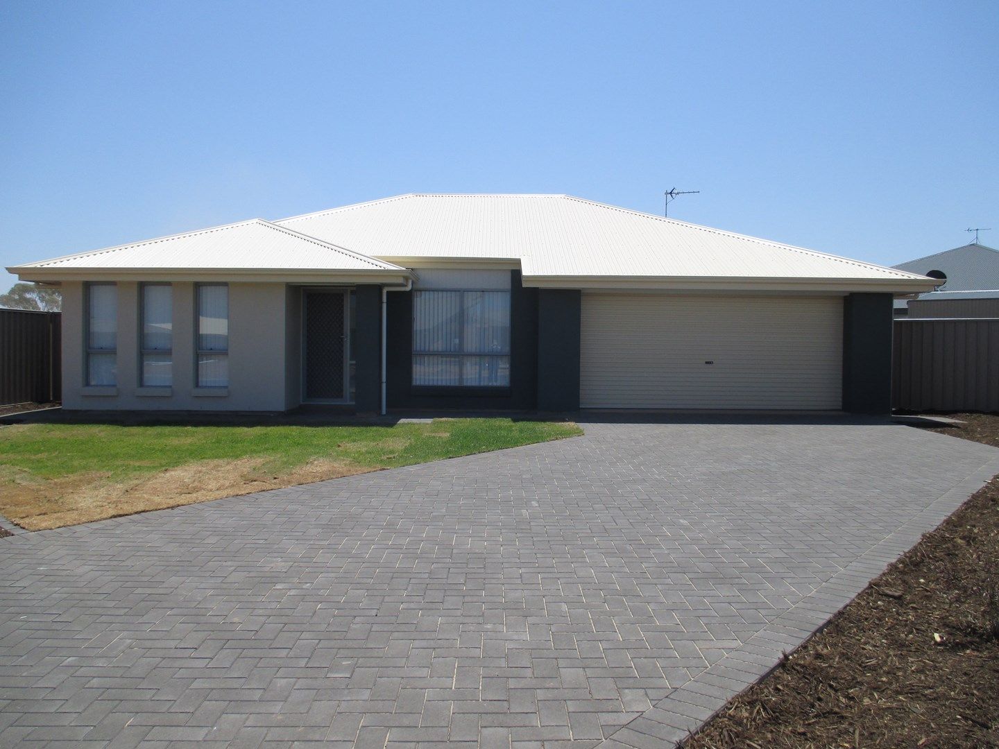 4 bedrooms House in 30 McInnes Avenue WHYALLA JENKINS SA, 5609