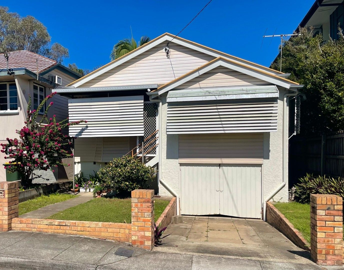 2 bedrooms House in 16 Farm Street NEWMARKET QLD, 4051