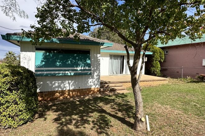 Picture of 25 Goobang Street, PARKES NSW 2870