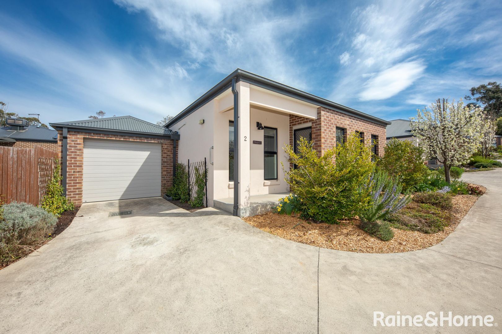 2/54 Stephen Street, Gisborne VIC 3437, Image 1