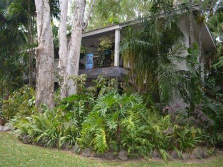 12/21-25 Cedar Road, Palm Cove QLD 4879