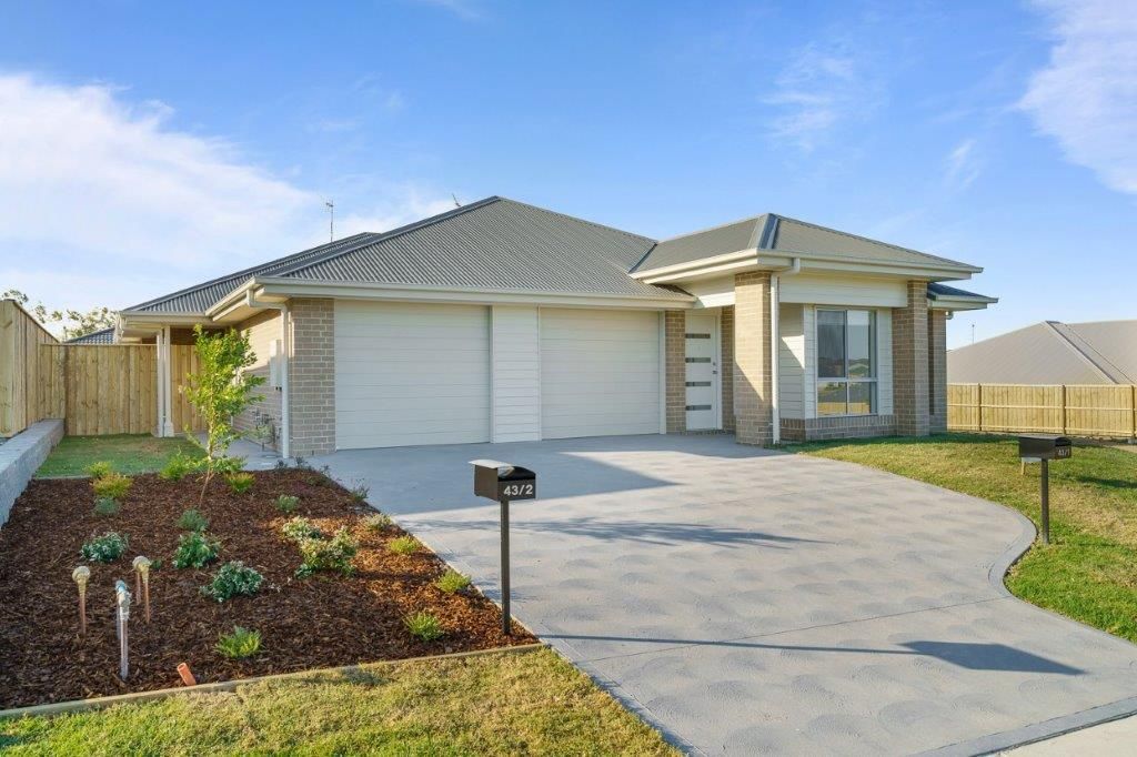 2 bedrooms Duplex in 2/43 McGlinchey Crescent THORNTON NSW, 2322