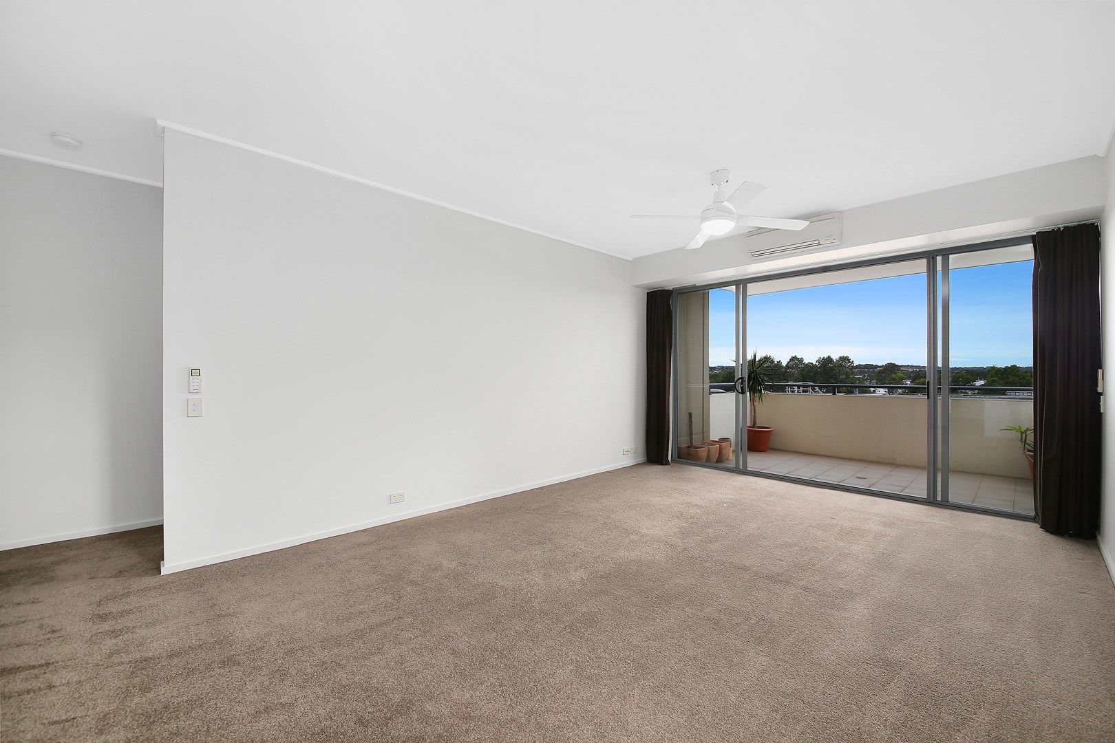 1 bedrooms Apartment / Unit / Flat in 204/47 Main Street ROUSE HILL NSW, 2155
