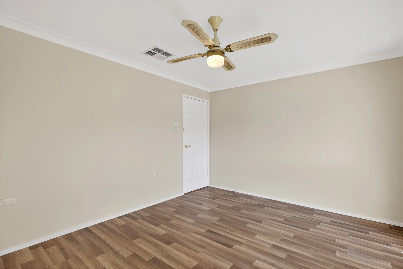 Additional image 11 of 5 Swan Place, Ingleburn NSW 2565