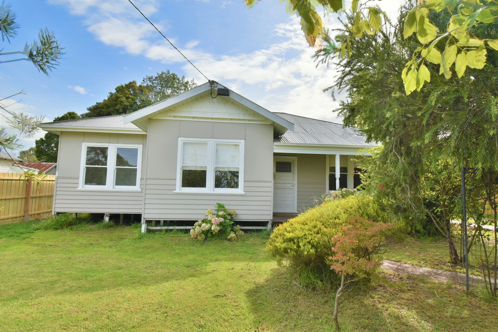 8 Franklin Street, Port Franklin Property History & Address Research