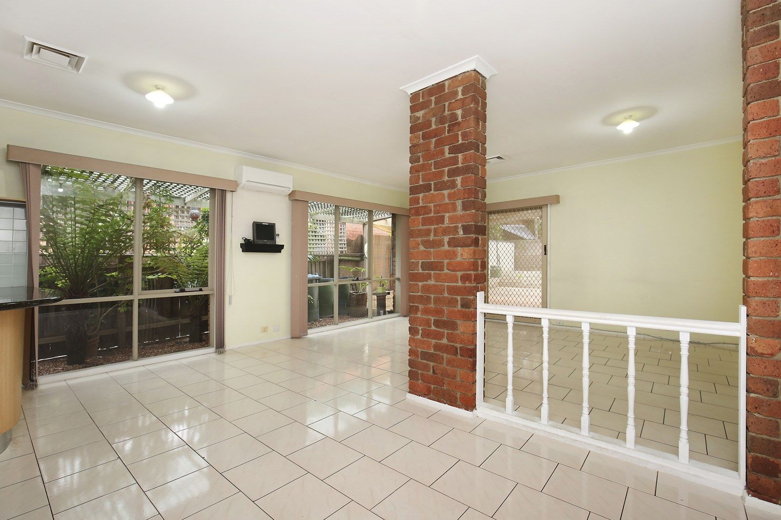 18 Prince Of Wales Avenue, Mill Park VIC 3082, Image 1