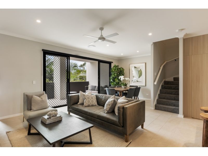 4 bedrooms Townhouse in 12/11 Lakeside Crescent MANGO HILL QLD, 4509