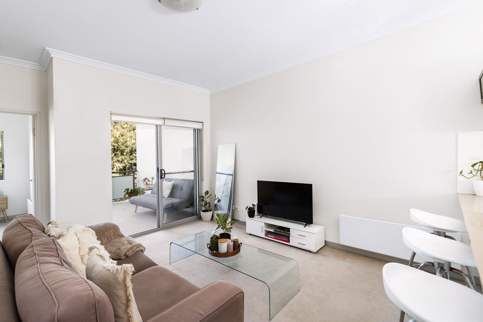 1 bedrooms Apartment / Unit / Flat in 24/7-13 Brookvale Avenue BROOKVALE NSW, 2100