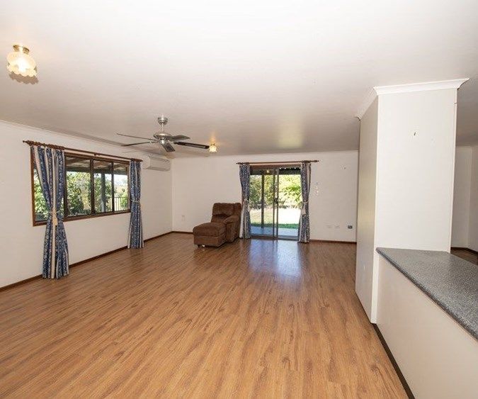 1574 Kelsey Creek Road, Kelsey Creek QLD 4800, Image 2