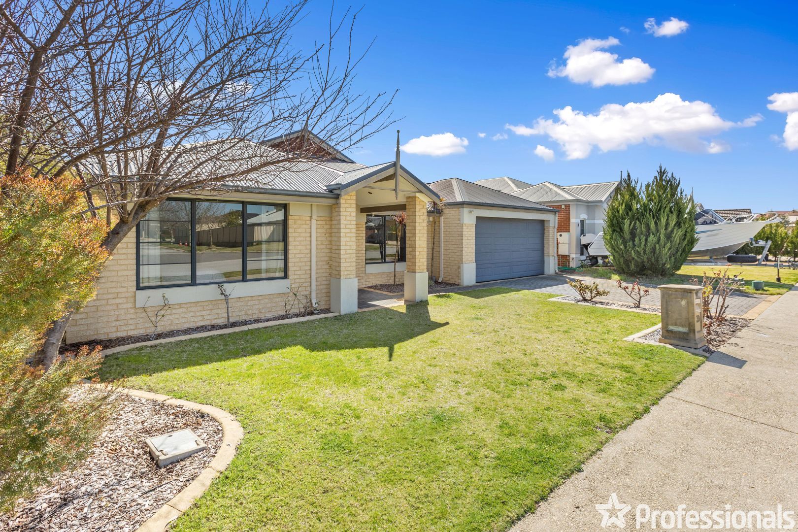 30 Camden Boulevard, Aubin Grove WA 6164, Image 2