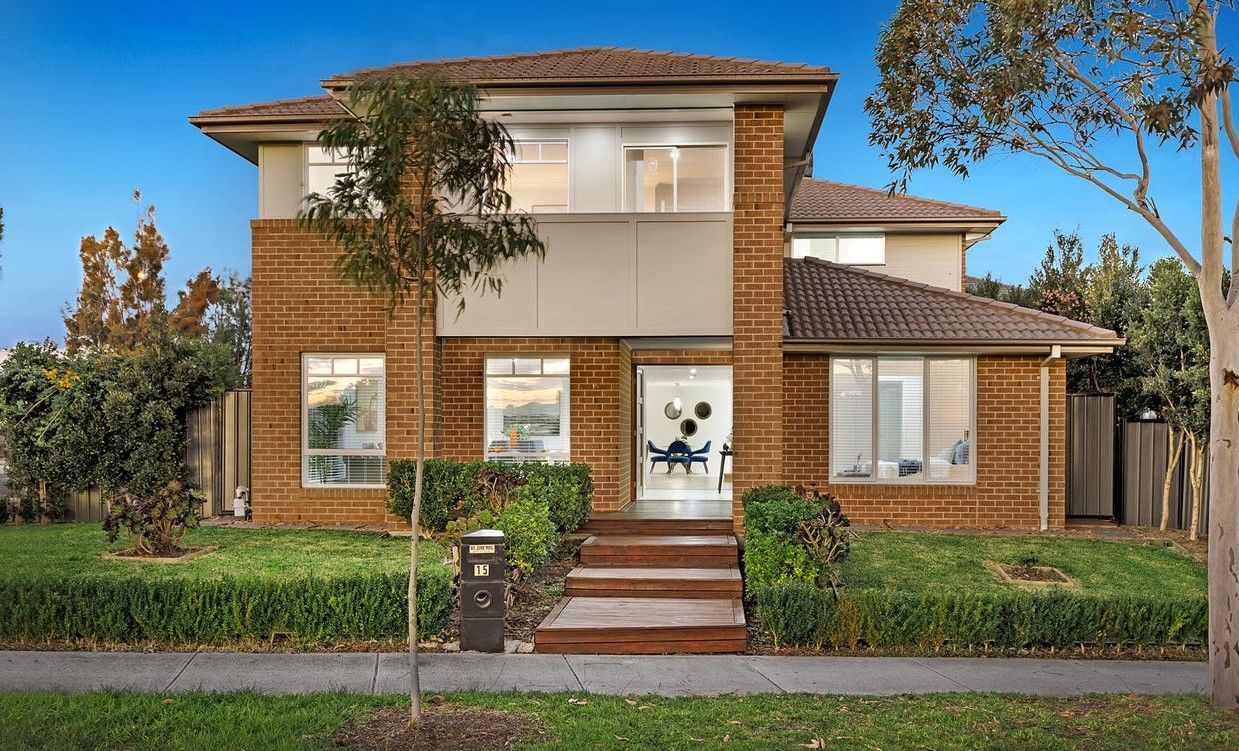 5 bedrooms House in 15 Haflinger Avenue CLYDE NORTH VIC, 3978