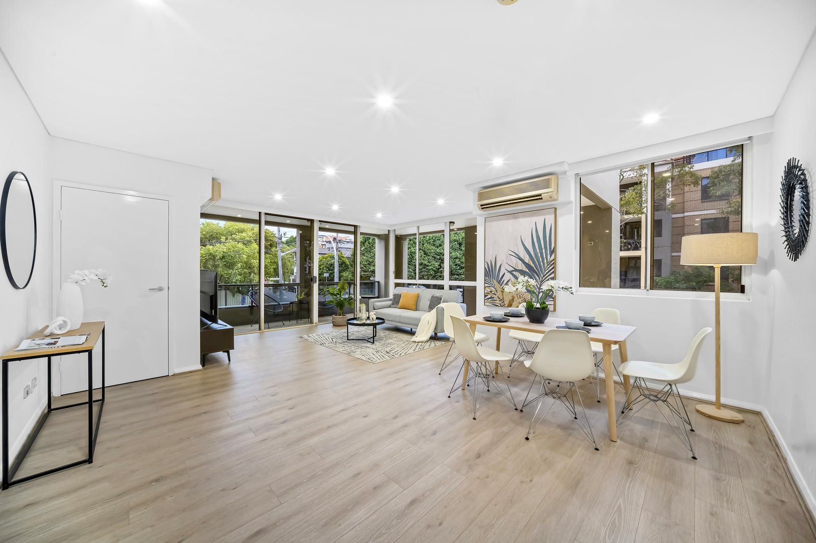 3 bedrooms Apartment / Unit / Flat in 61/95 Bonar Street WOLLI CREEK NSW, 2205