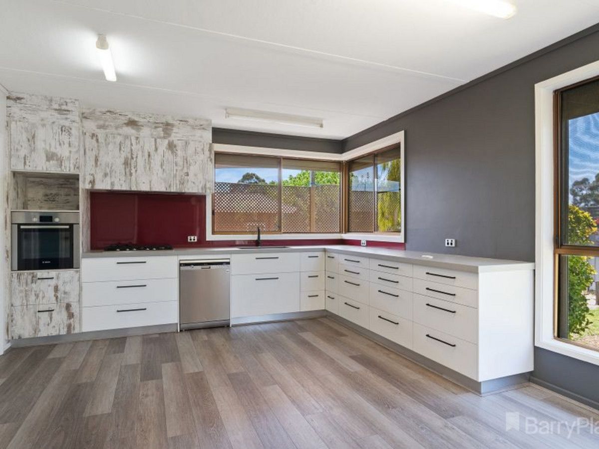 104 Edwards Road, Kennington VIC 3550, Image 2