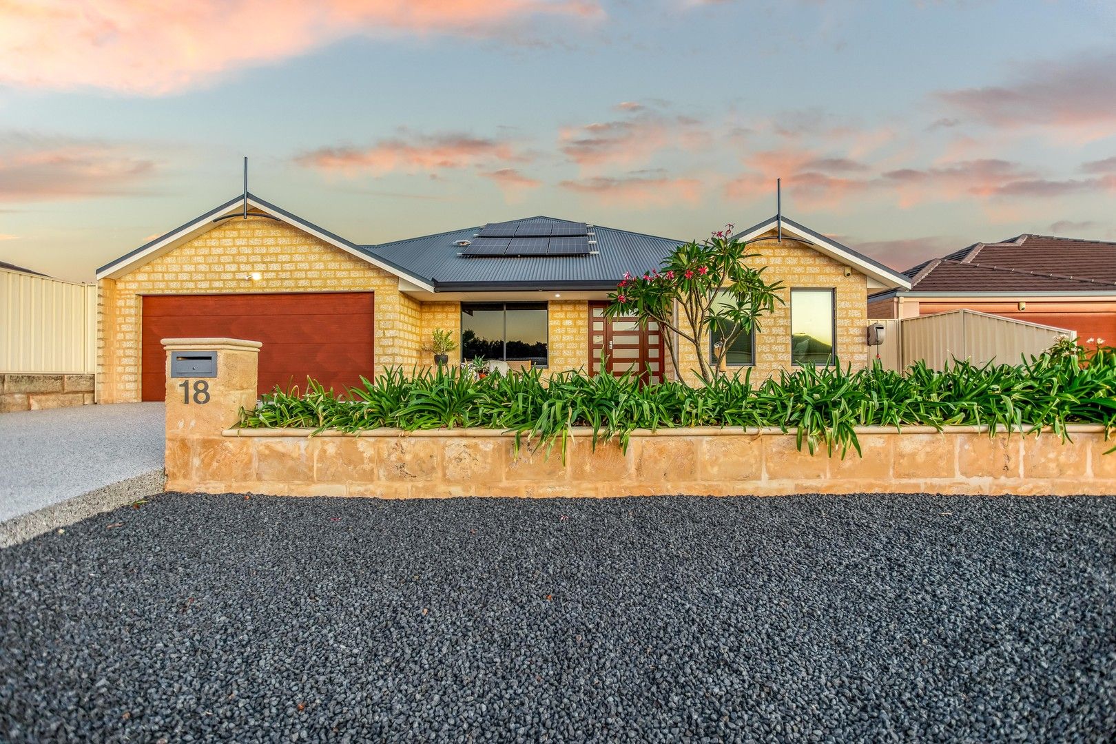 4 bedrooms House in 18 Ashdown Parade CANNING VALE WA, 6155