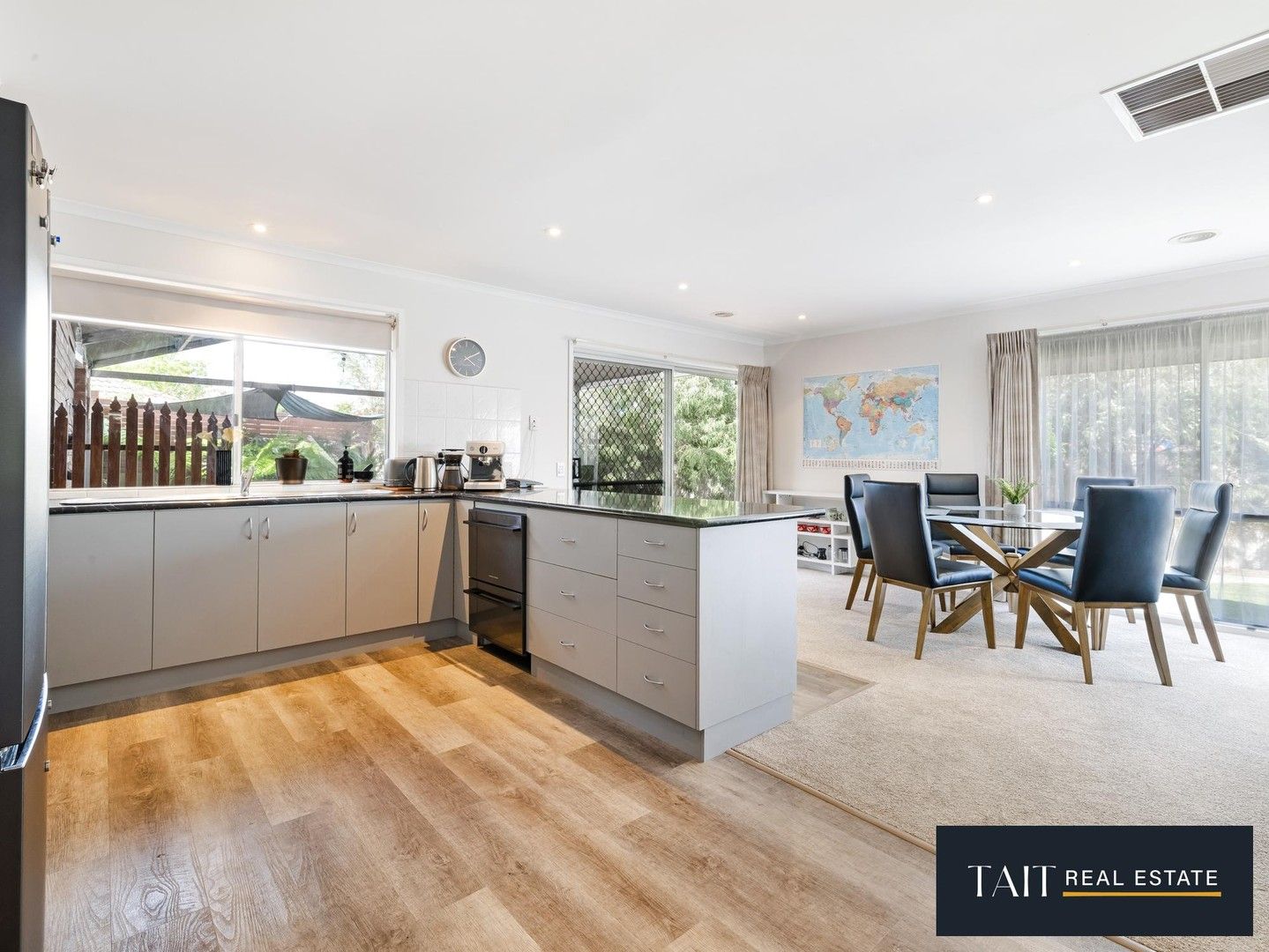 Valiant Court, Wangaratta VIC 3677 3 beds house for Sale, 543,000