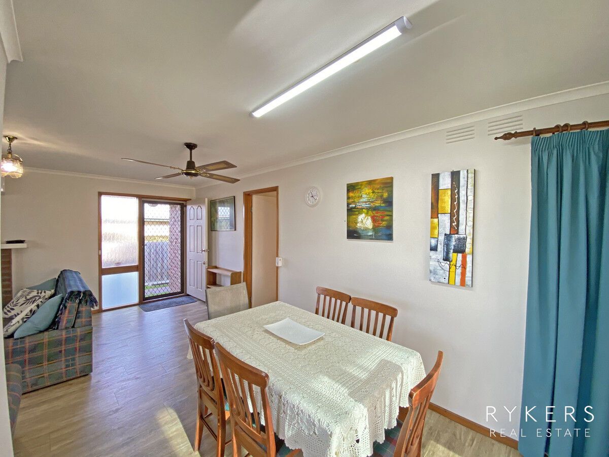 29 Jemmeson Street, Lakes Entrance VIC 3909 House For Rent Domain