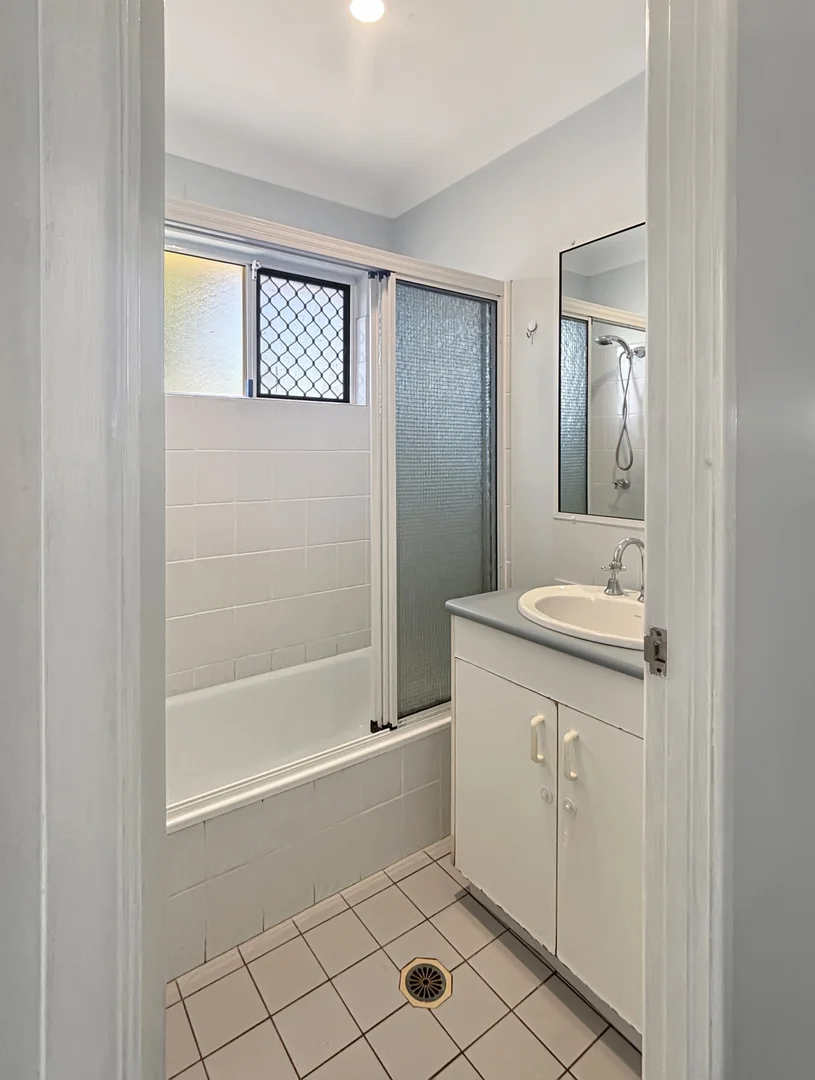 Additional image 4 of 1/47 Ford Street, Hermit Park QLD 4812