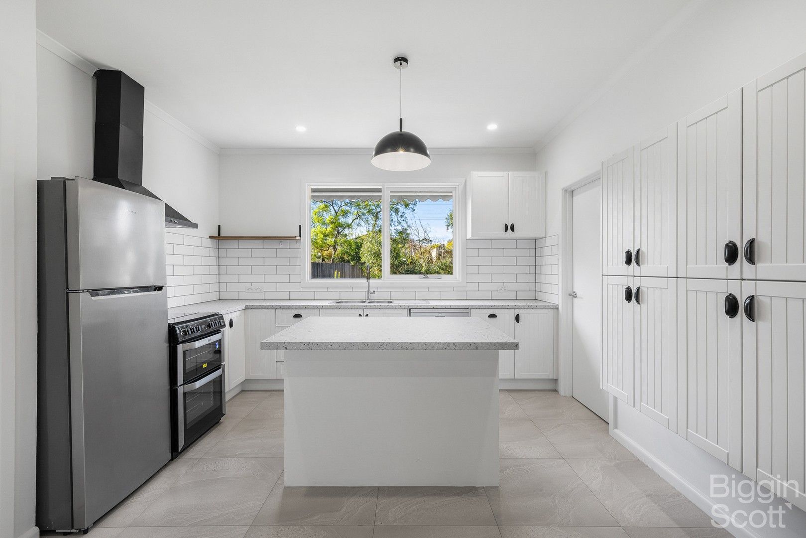 5 bedrooms House in 25 Kelmar Street CHELTENHAM VIC, 3192