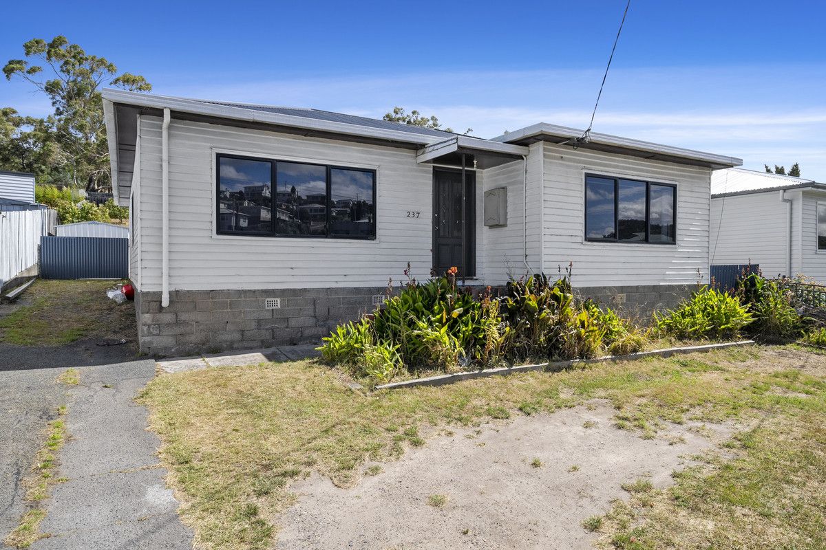 3 bedrooms House in 237 East Derwent Highway LINDISFARNE TAS, 7015
