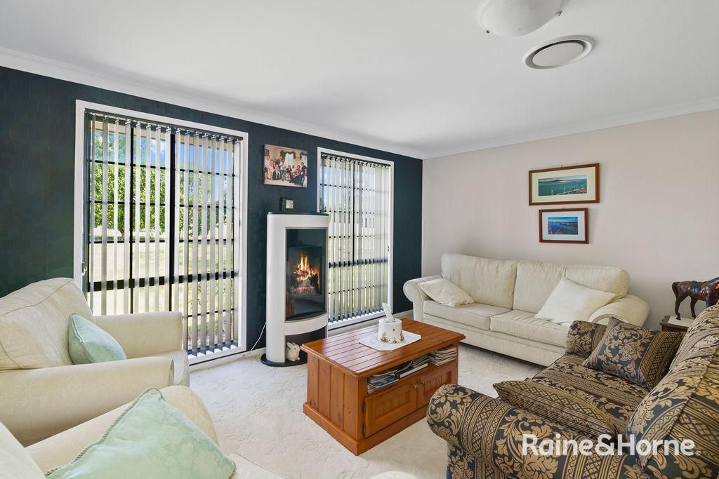 2 Grandview Parade, Hill Top NSW 2575, Image 1