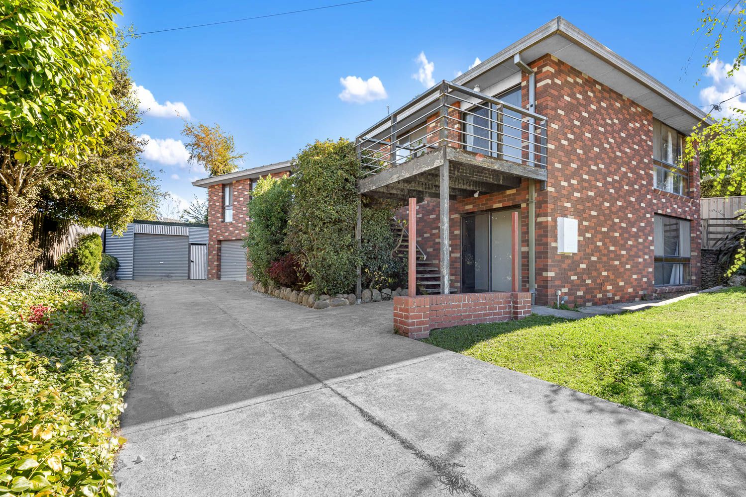 5 bedrooms House in 113 Sim Street BLACK HILL VIC, 3350