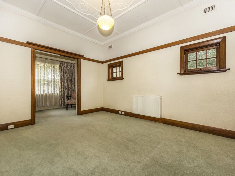 33 Erica Avenue, Glen Iris VIC 3146, Image 1