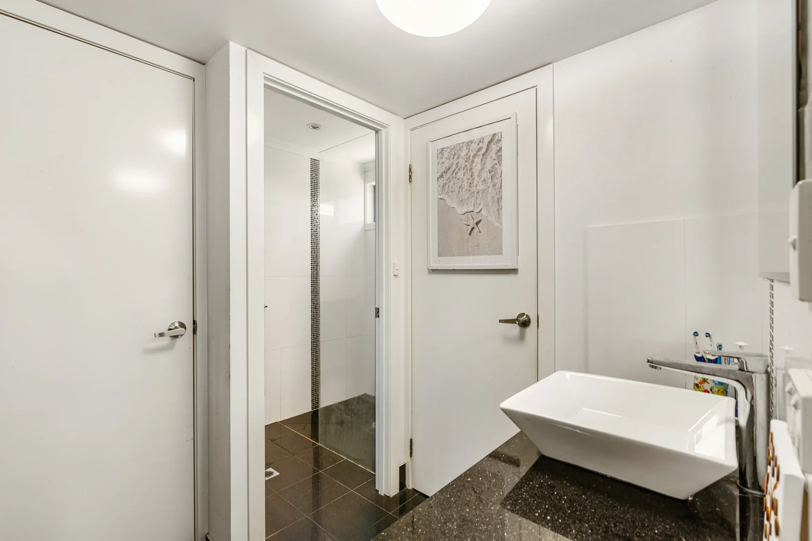 Additional image 15 of 3 Fourth Avenue, Labrador QLD 4215