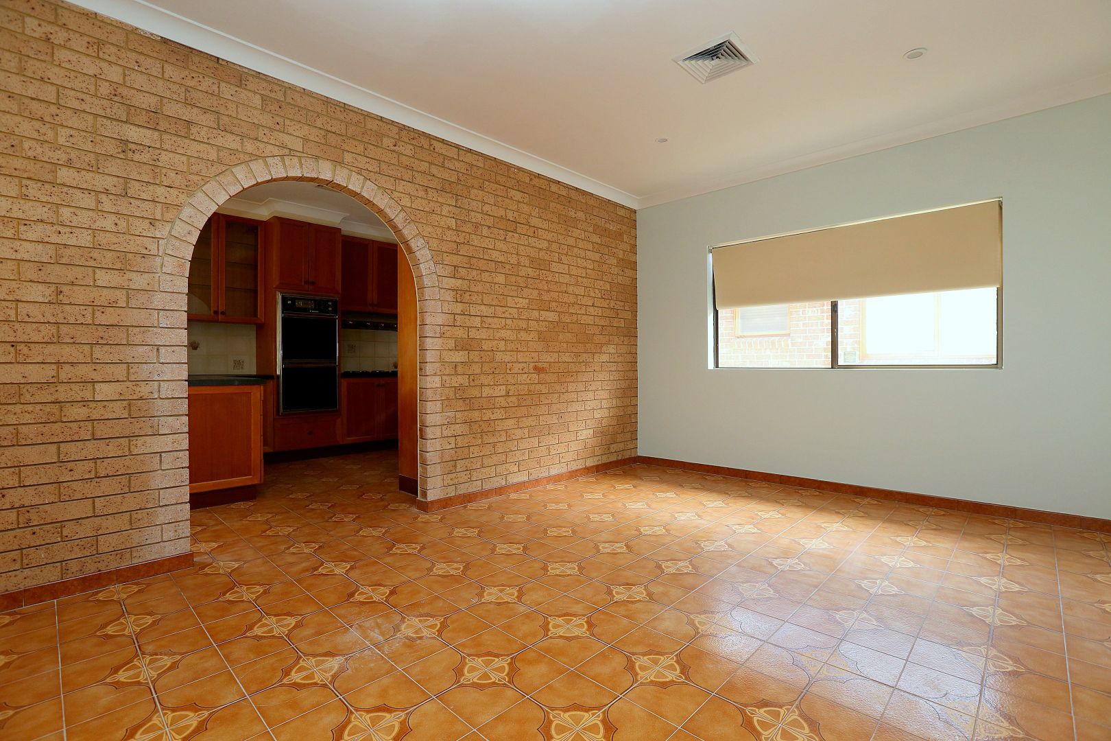 6 Flinders Road, Georges Hall NSW 2198, Image 1