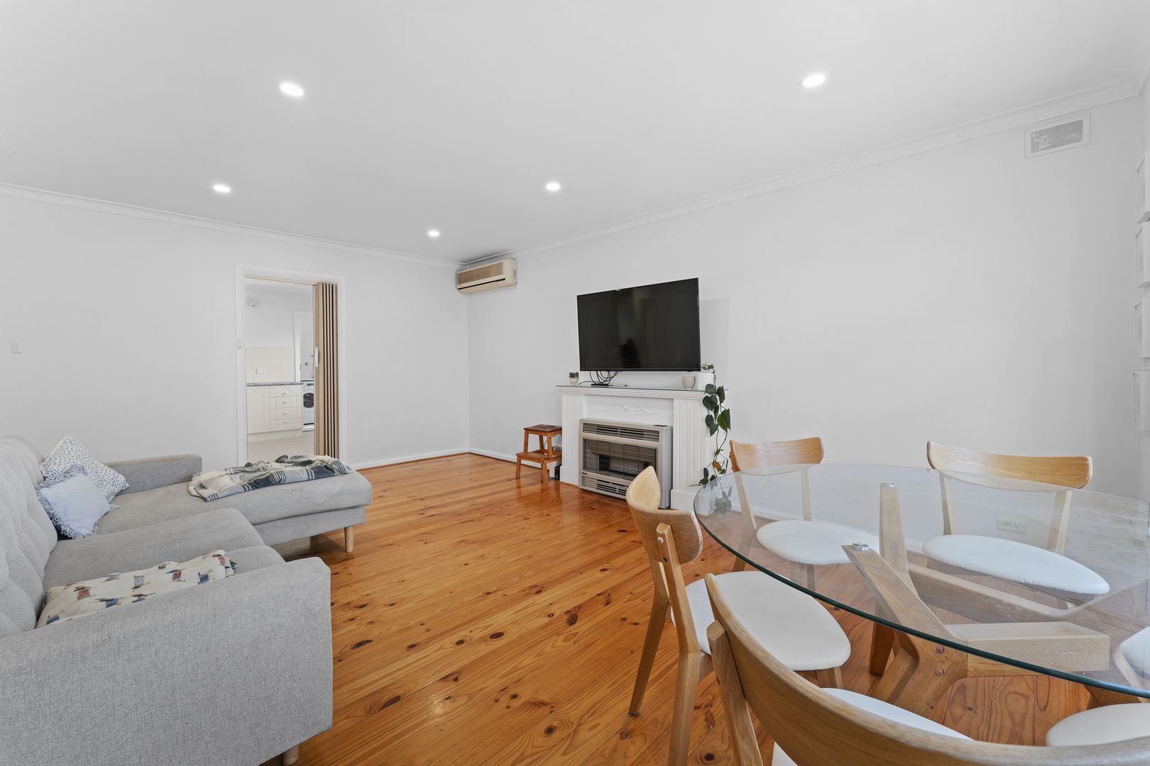 4/118 Seaview Road, Henley Beach South SA 5022 House For Rent 550