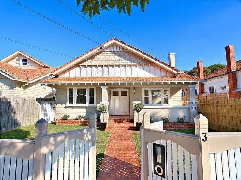 3 bedrooms House in 3 Tweedside Street ESSENDON VIC, 3040