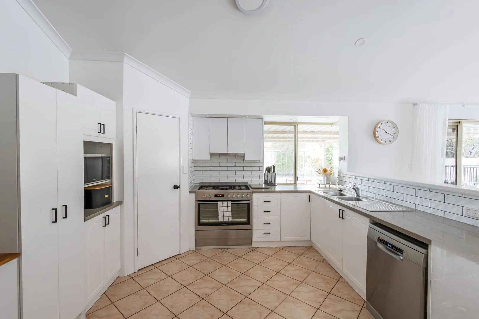 9 Firethorn, Eaton WA 6232 | Domain