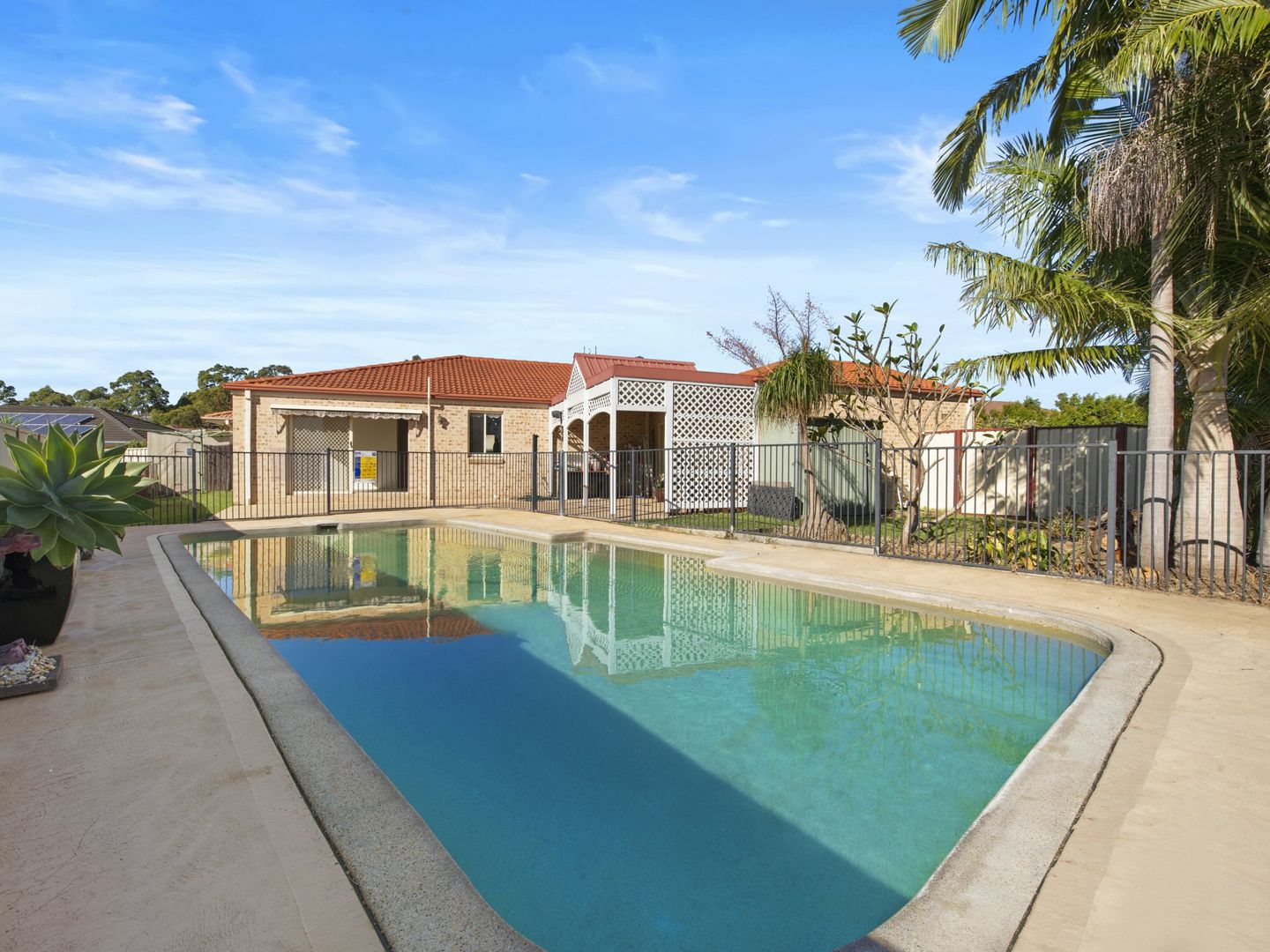 4 bedrooms House in 86 Blueridge Drive BLUE HAVEN NSW, 2262