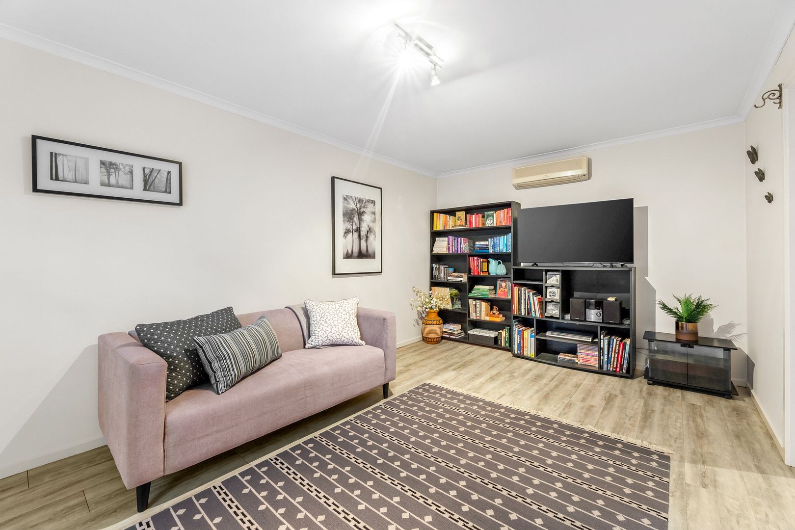 3/10 Webb Street, Burwood VIC 3125, Image 2