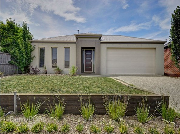 5 Thwaites Close, Highton VIC 3216